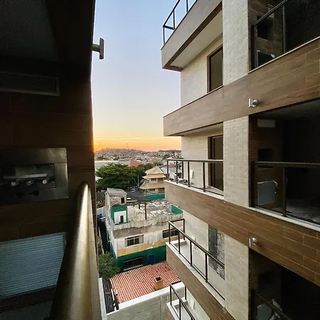 Apartamentos de 2 quartos com piscina na Praia dos Anjos-3